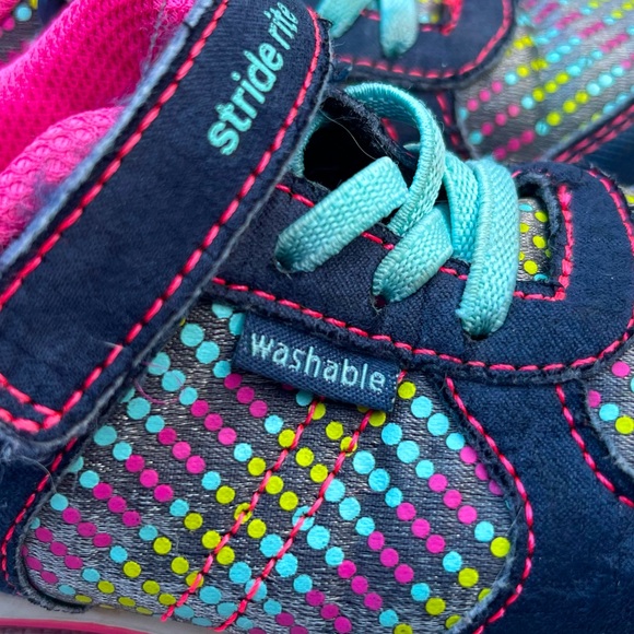 Super Adorable Stride Rite Everyday Sneakers - Picture 8 of 10